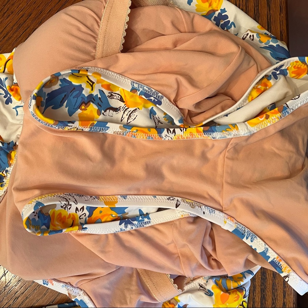 J.Crew Ruffle Scoopback One Piece Swimsuit Floral Size 2 AV277 - Picture 6 of 9